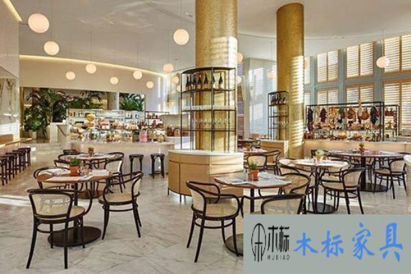 為什么新餐廳要先定餐桌椅后裝修？ 