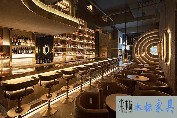 酒吧家具裝修選購酒吧桌椅需要注意什么問題？ 