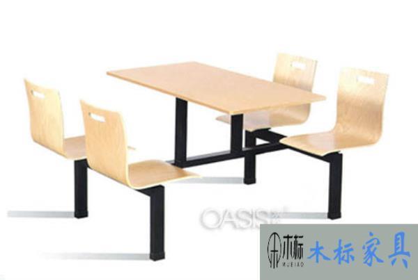 如何經(jīng)濟合理布局快餐店桌椅 